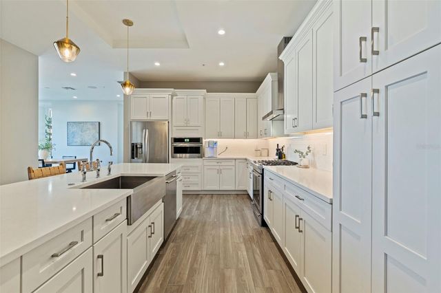 91 DAVIS BOULEVARD 201, Tampa, FL 33606