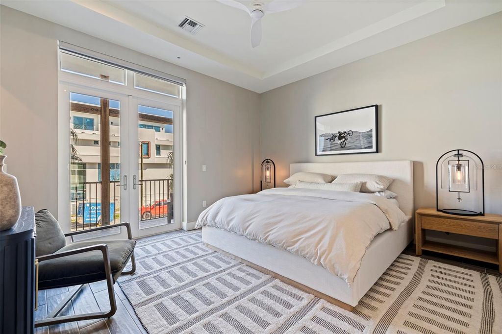 Image 18 of property listing at 91 DAVIS BOULEVARD 201, Tampa, FL 33606