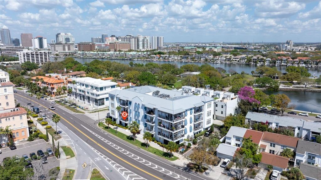 Image 31 of property listing at 91 DAVIS BOULEVARD 201, Tampa, FL 33606