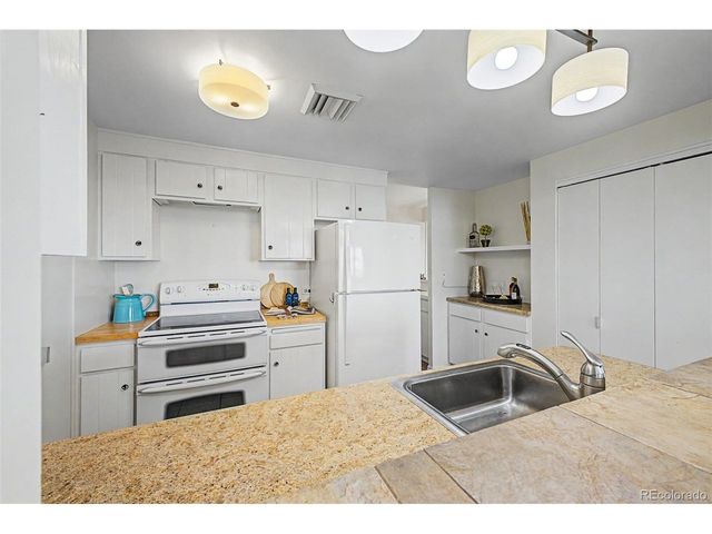 3131 E Alameda Ave 601, Denver, CO 80209