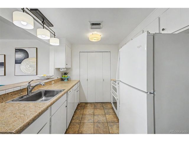 3131 E Alameda Ave 601, Denver, CO 80209