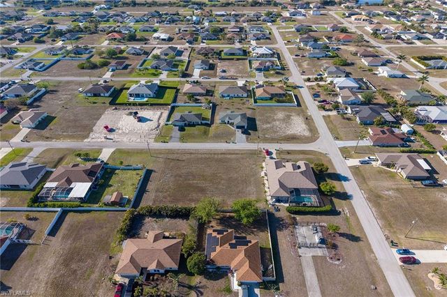 1115 20th TER, Cape Coral, FL 33993