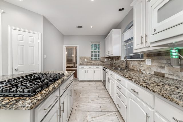 5801 Yeary Road, Plano, TX 75093