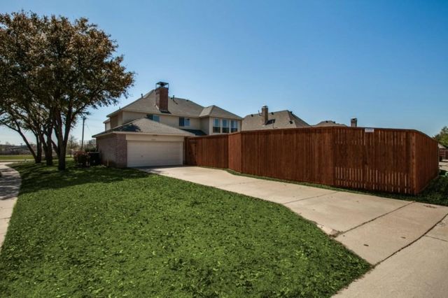 5801 Yeary Road, Plano, TX 75093