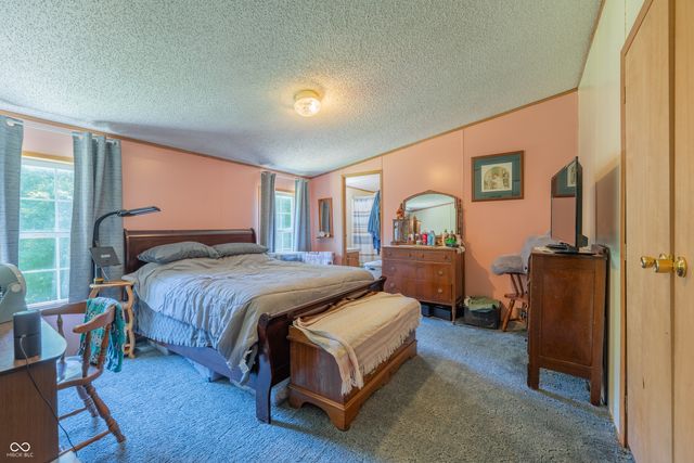 982 E Porter Ridge Road, Spencer, IN 47460
