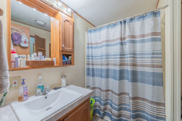 982 E Porter Ridge Road, Spencer, IN 47460