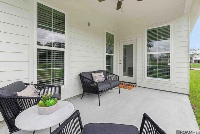 8116 Village Lake Ave, Baton Rouge, LA 70820