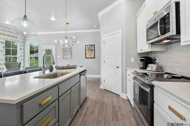 8116 Village Lake Ave, Baton Rouge, LA 70820
