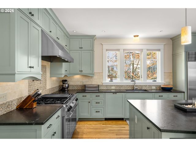 1030 Se 58TH Pl, Portland, OR 97215