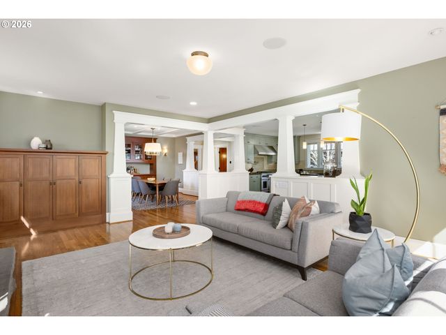 1030 Se 58TH Pl, Portland, OR 97215