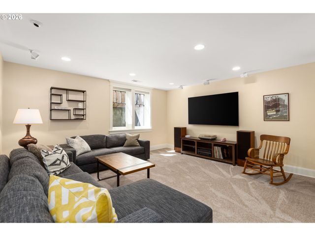 1030 Se 58TH Pl, Portland, OR 97215