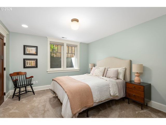 1030 Se 58TH Pl, Portland, OR 97215