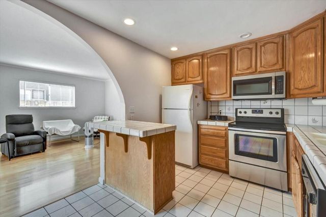 3540 Brookdale Drive, Santa Clara, CA 95051