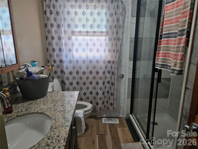 1127 N Mountain Street, Blacksburg, SC 29702