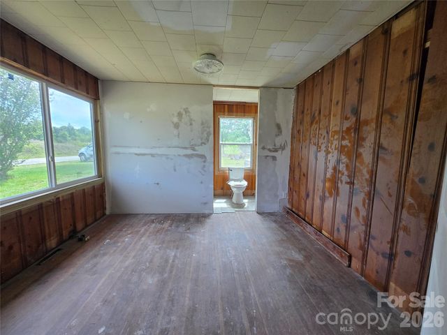1127 N Mountain Street, Blacksburg, SC 29702