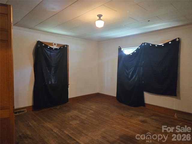 1127 N Mountain Street, Blacksburg, SC 29702