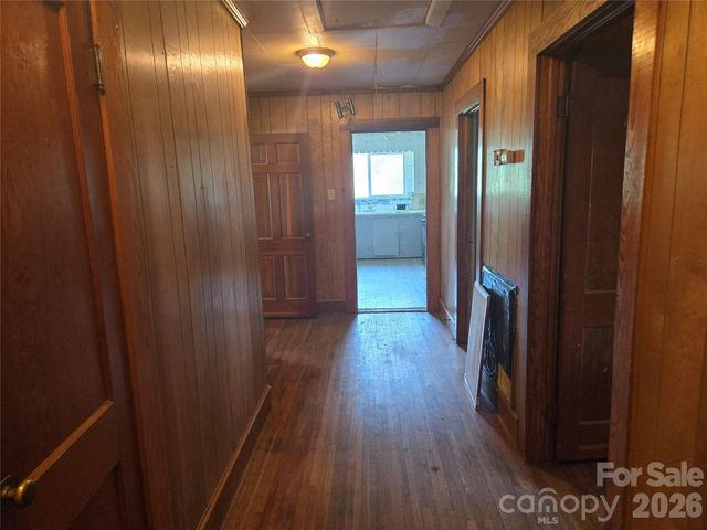 1127 N Mountain Street, Blacksburg, SC 29702