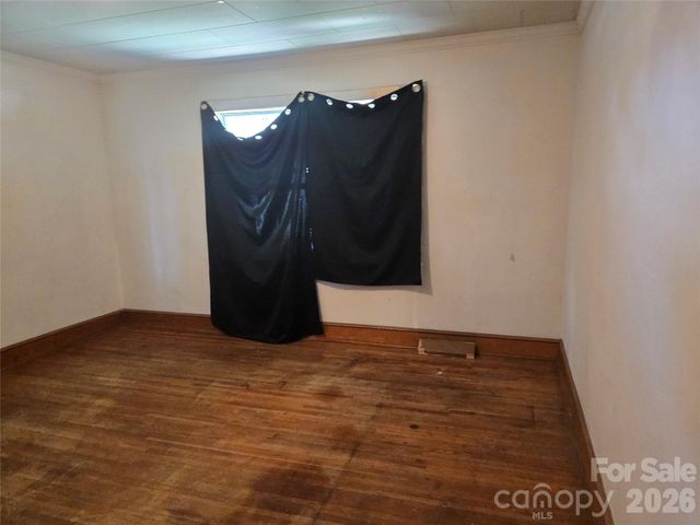 1127 N Mountain Street, Blacksburg, SC 29702