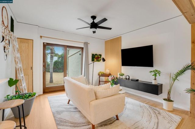 17 Hanns Ave, Vallejo, CA 94590