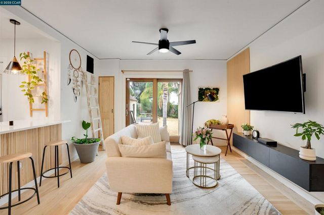 17 Hanns Ave, Vallejo, CA 94590