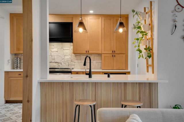 17 Hanns Ave, Vallejo, CA 94590