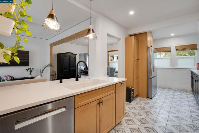 17 Hanns Ave, Vallejo, CA 94590