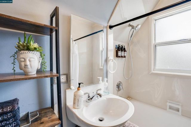 17 Hanns Ave, Vallejo, CA 94590