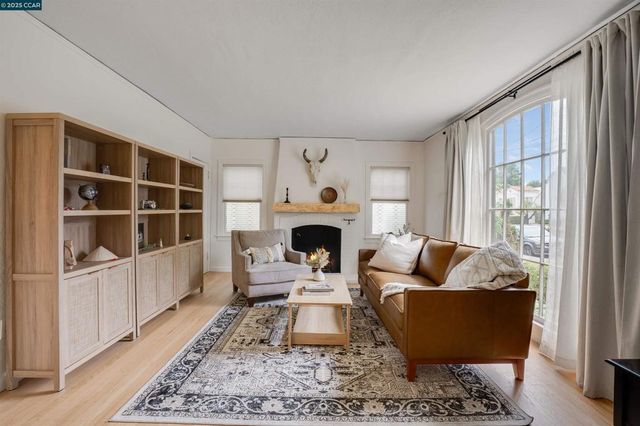 17 Hanns Ave, Vallejo, CA 94590