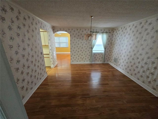 213 ARLINGTON AVENUE E, Oldsmar, FL 34677