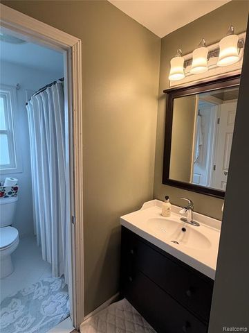 9782 Fellows Creek Drive, Plymouth, MI 48170