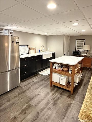 9782 Fellows Creek Drive, Plymouth, MI 48170