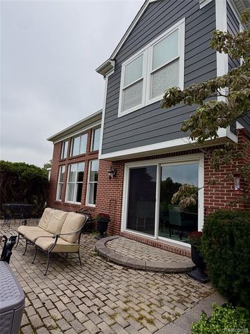 9782 Fellows Creek Drive, Plymouth, MI 48170