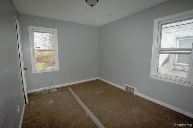 9262 Coyle Street, Detroit, MI 48228