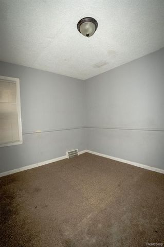 9262 Coyle Street, Detroit, MI 48228