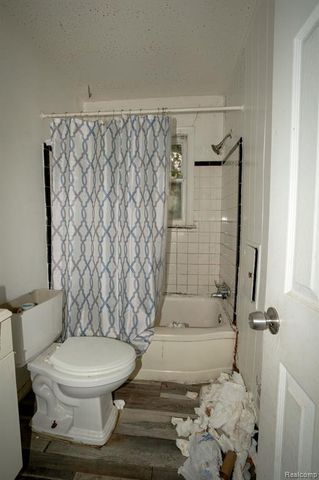 9262 Coyle Street, Detroit, MI 48228