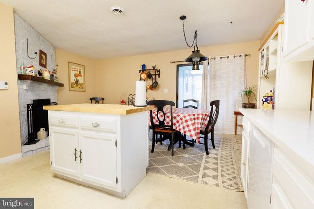 250 LEXINGTON DR, Little Egg Harbor Twp, NJ 08087