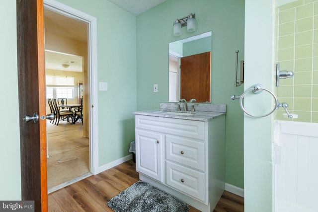 250 LEXINGTON DR, Little Egg Harbor Twp, NJ 08087
