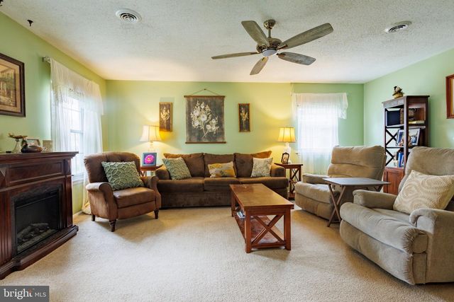 250 LEXINGTON DR, Little Egg Harbor Twp, NJ 08087