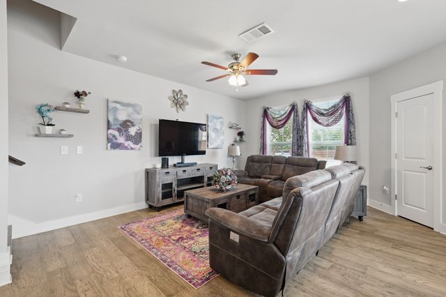 222 Emma Drive, Lewisville, TX 75057