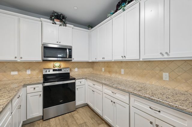 222 Emma Drive, Lewisville, TX 75057
