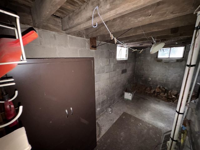 1328 W Sugar Grove Road, Scottville, MI 49454