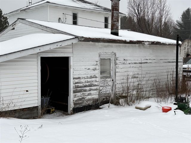 1328 W Sugar Grove Road, Scottville, MI 49454