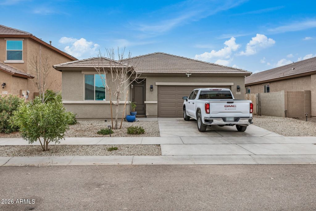 17223 W CAVEDALE Drive, Surprise, AZ 85387