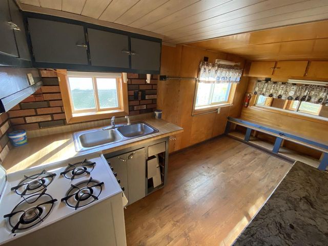 N9444 SAND LANE, Crivitz, WI 54114