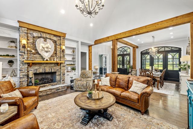 74 Pine Lake Rd, Summertown, TN 38483