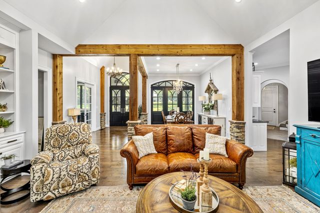 74 Pine Lake Rd, Summertown, TN 38483