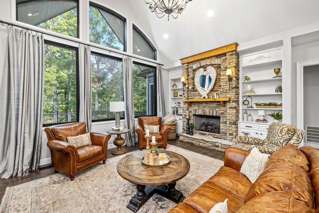 74 Pine Lake Rd, Summertown, TN 38483