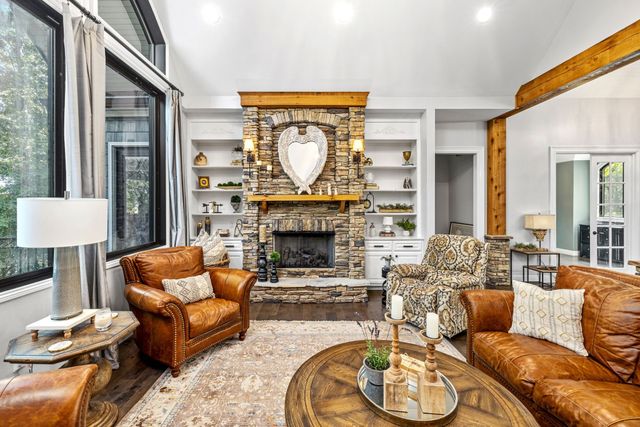 74 Pine Lake Rd, Summertown, TN 38483