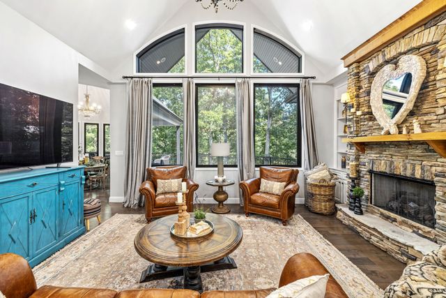 74 Pine Lake Rd, Summertown, TN 38483