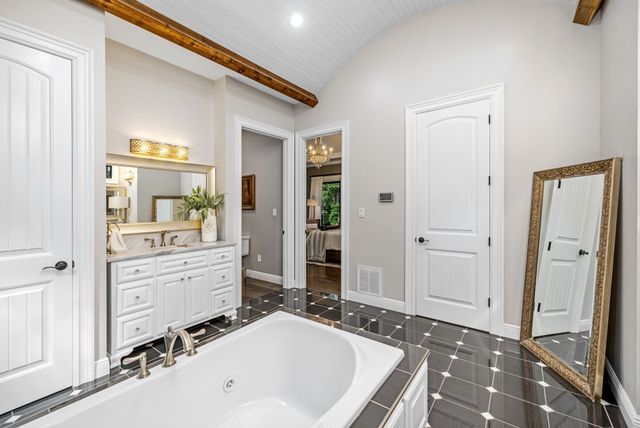 74 Pine Lake Rd, Summertown, TN 38483